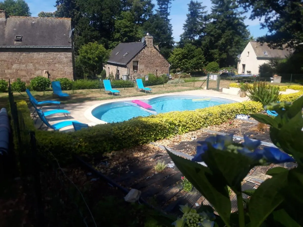 Hameau Kerhotten Langoelan Holiday home
