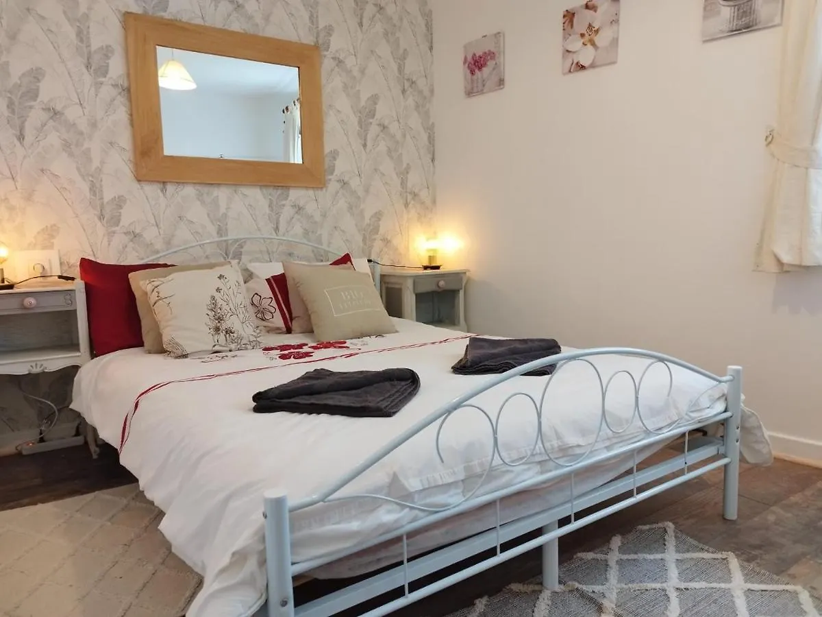 Hameau Kerhotten Langoelan Holiday home